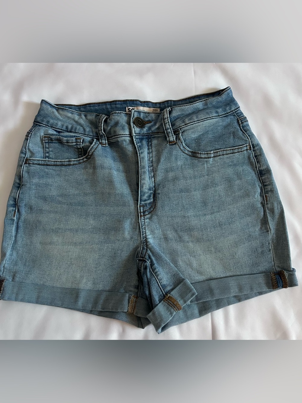 SO High Rise Curvy Stretch Denim Shorts Size 9